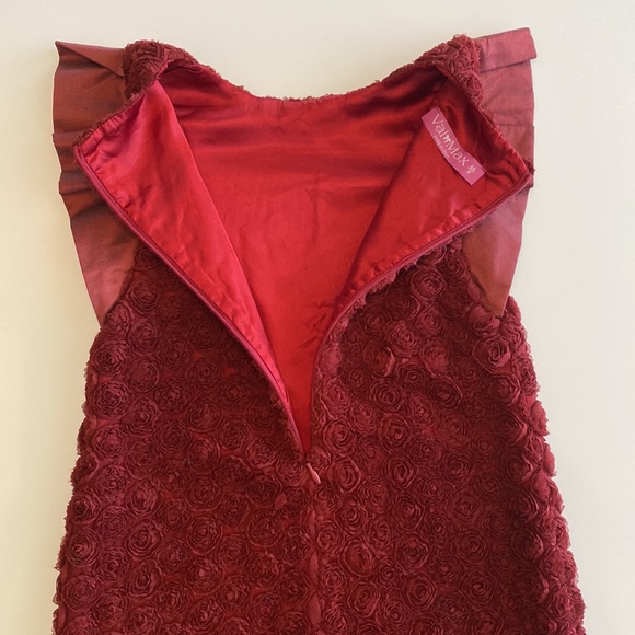 Val Max Girls Dress Burgundy Flowers - Picture 6 of 7